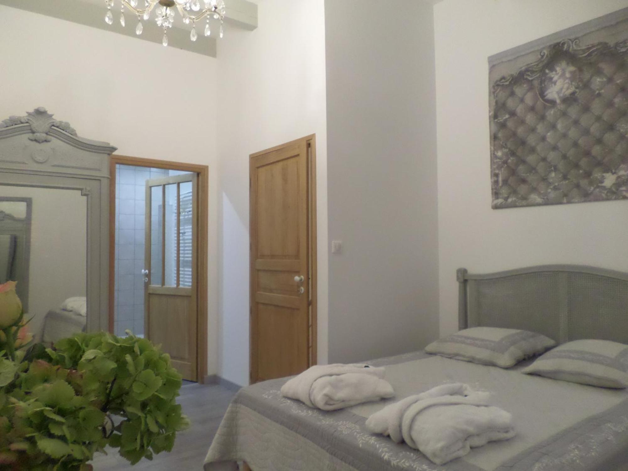 Chambres D'Hotes L'Escale Emeringes エクステリア 写真